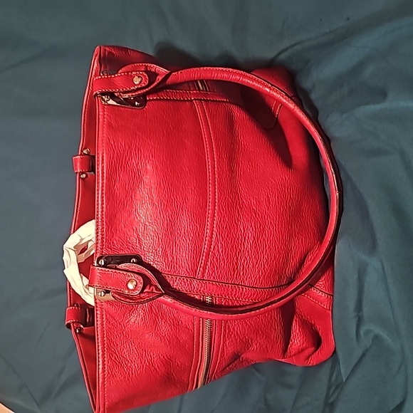 NWOT Red pebble leather  purse - Picture 1 of 5